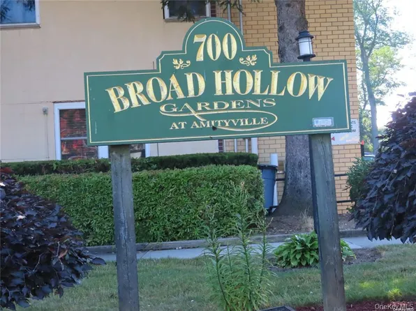 700 Broadway #22, Amityville, NY 11701