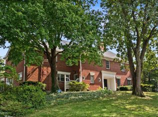 2176 Park Boundary Rd, Louisville, KY 40205