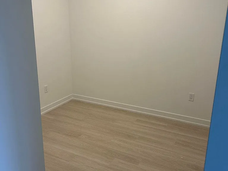 415 Main St W #304 — Photo 15