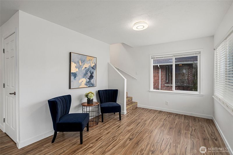5th image of 535 Morris Avenue S