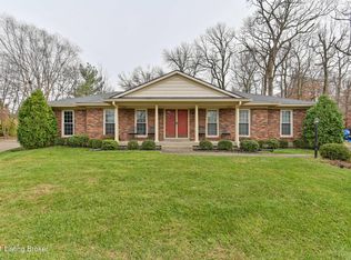 10908 Cowgill Pl, Douglass Hills, KY 40243