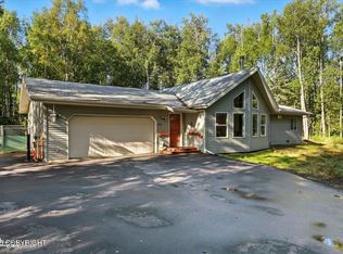 6420 W Commadore Ln, Wasilla, AK 99623