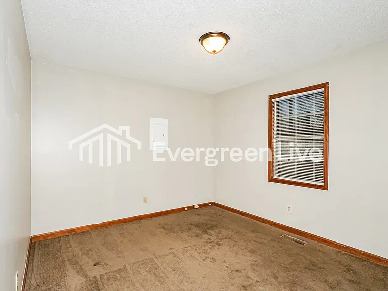 1107 Highland St — Photo 10