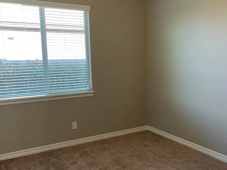 2543 E Penedes Dr — Photo 44