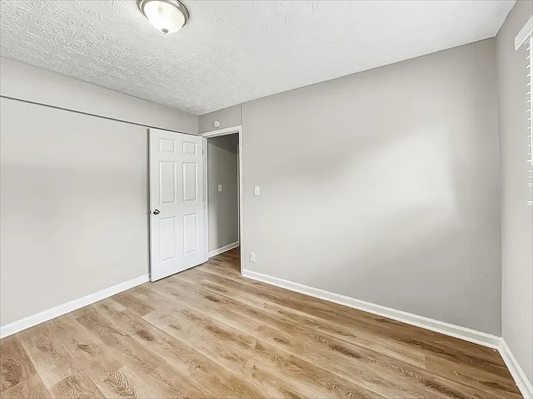 2723 Rockdale Dr — Photo 7