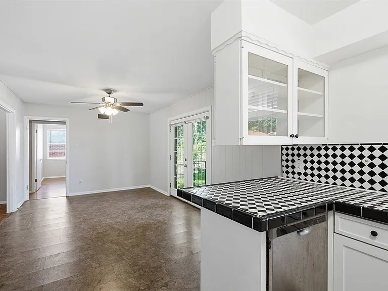 1403 Provincetown Ln — Photo 18