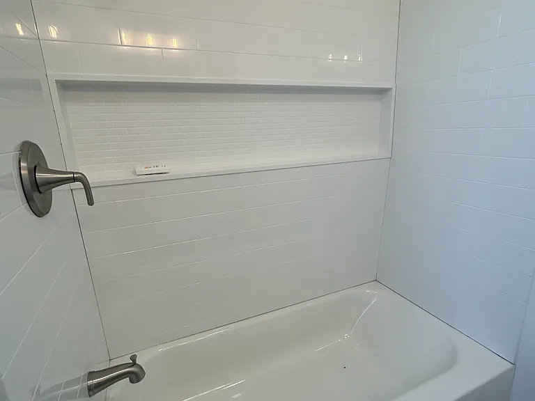 1207 W Norwegian St — Photo 16