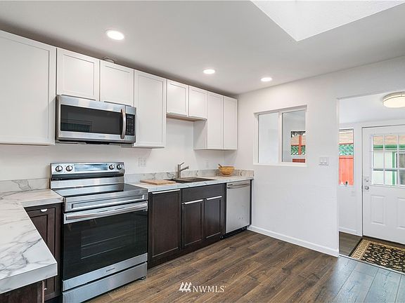 Fully updated kitchen 