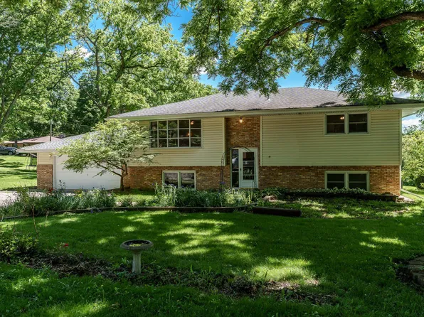 4445 Wildwood Ln, Rockford, IL 61101