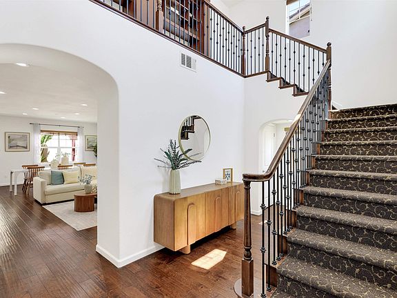 5th image of 193 Lucy Ln