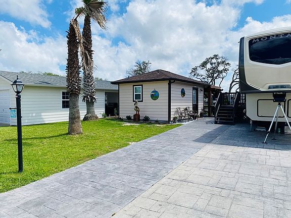4th image of 105 Augusta Cir
