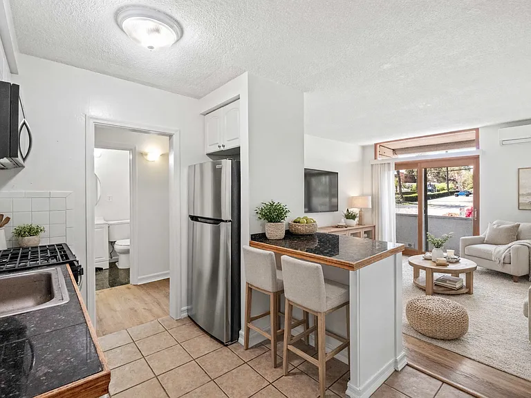6871 Franklin Ave - Hollywood Cozmo — Photo 29