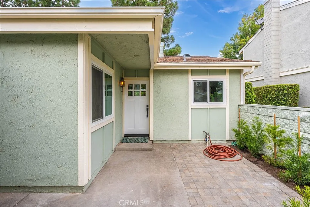 3 bed, 1285 sqft, $5,650 — Photo 4