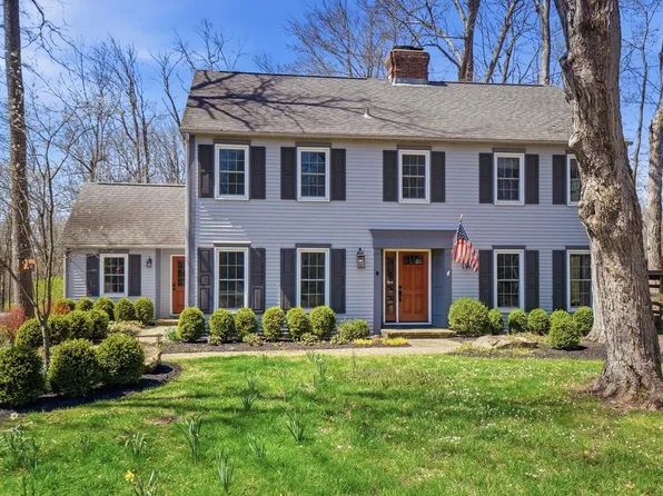 19 Beechtree Ln, Granville, OH 43023