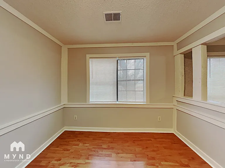 464 Windridge Point — Photo 10