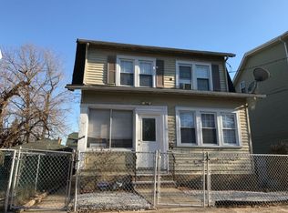 90 Pine Grove Ter, Newark, NJ 07106