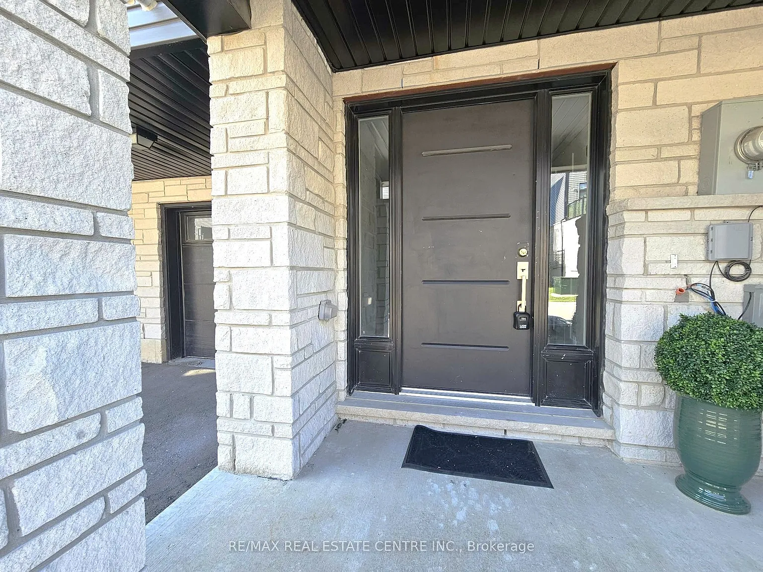3 bed, $2,500 — Photo 3