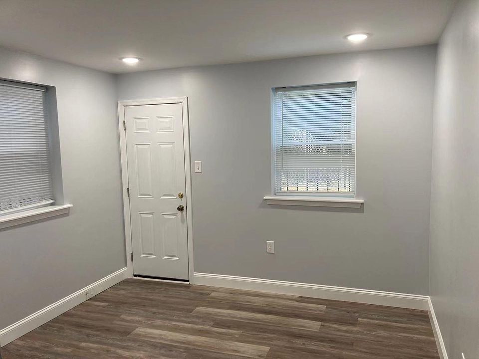 bedroom #1