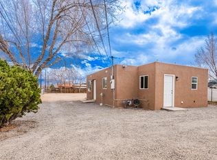 2706 Floral Rd NW, Albuquerque, NM 87104