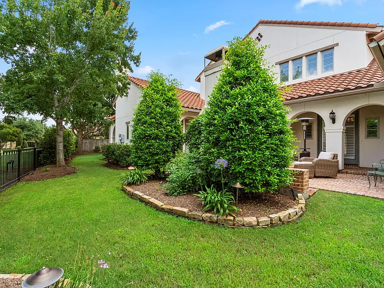 3930 Sundance Hill Ln — Photo 44