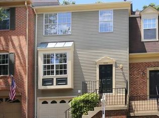 7826 Solomon Seal Dr, Springfield, VA 22152