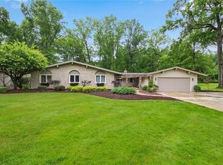 293 Moreland Dr, Canfield, OH