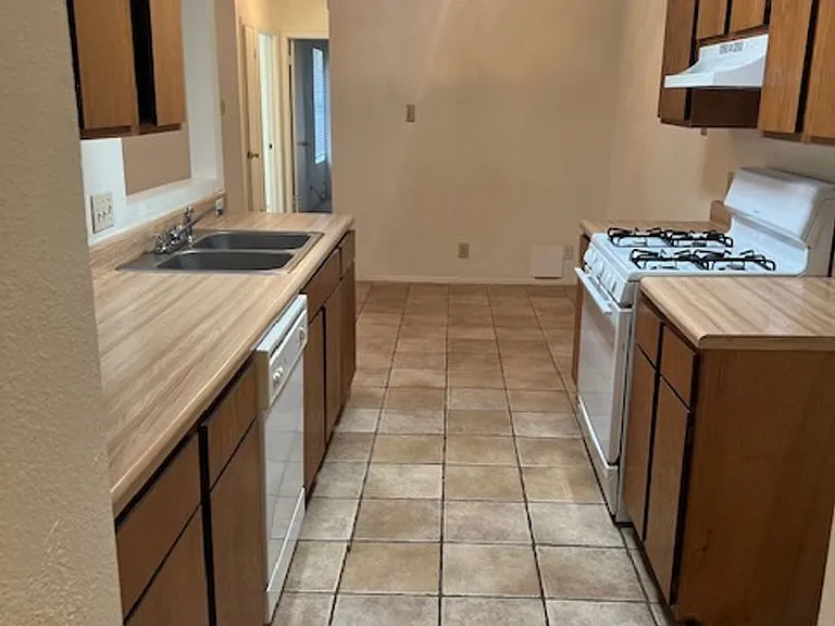 112 Verna Spur — Photo 12