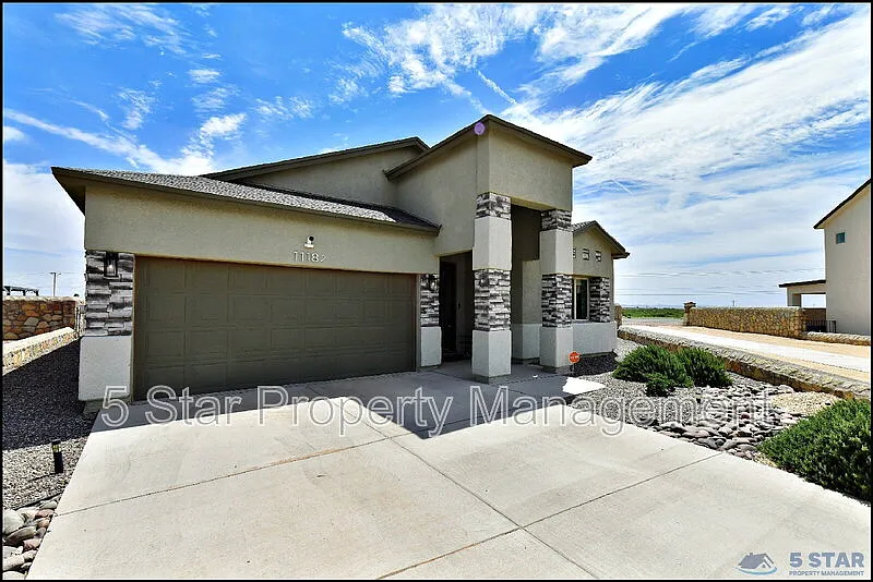 4 bed, 2.0 bath, 1872 sqft, $2,500 — Photo 4