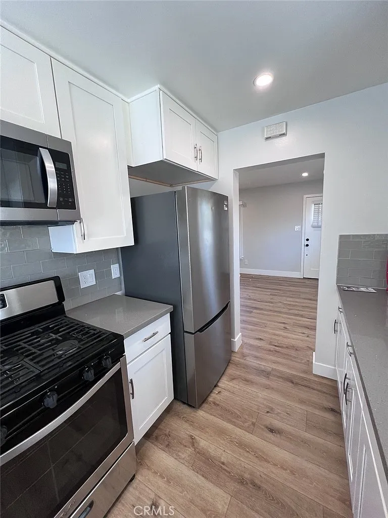 2 bed, 912 sqft, $2,550 — Photo 3