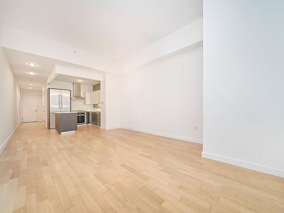1st image of 247 W 46th St APT 403