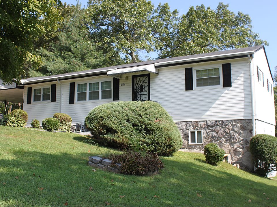 1st image of 2805 Siener Ln