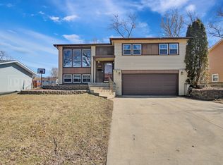 7817 Dalewood Pkwy, Woodridge, IL