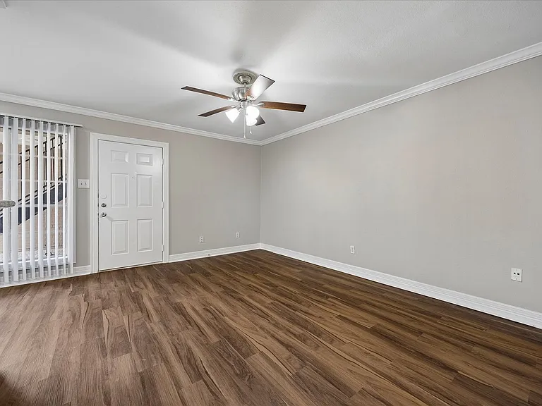 Emerson Street Apartments — Photo 42