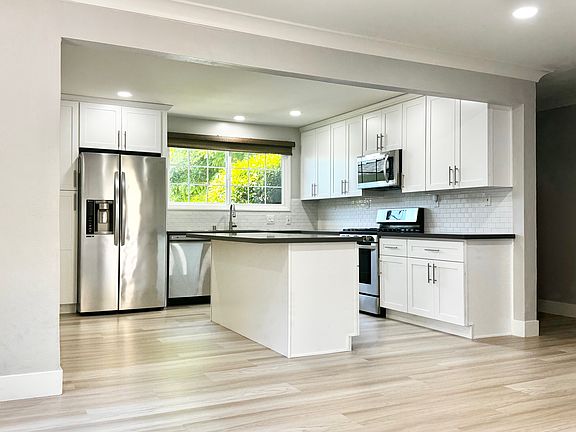 4th image of 38442 Canyon Heights Dr