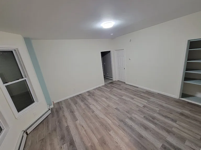 47 Williams St #1 — Photo 4