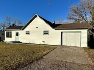 328 3rd Ave NE, Esmond, ND 58332