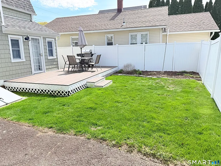 19 Willow St — Photo 16