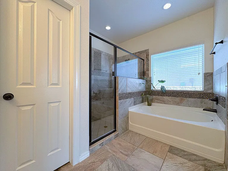 2068 Robert Minnie Pl — Photo 21