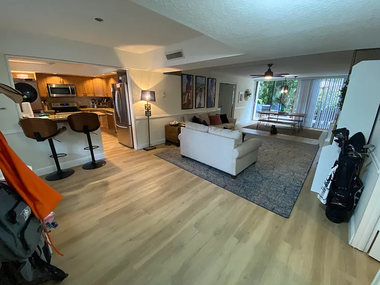 501 SW 11th Pl #106 — Photo 3