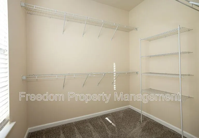 7408 Brunson Cir — Photo 31