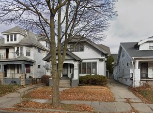 2206 W Keefe Ave, Milwaukee, WI 53206