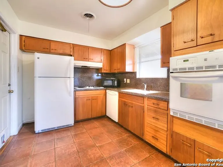 3223 Oakleaf Dr — Photo 14