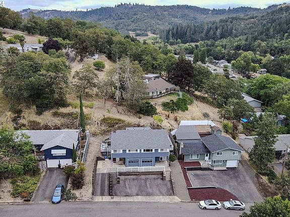 4th image of 3069 NE Slope St #A7c031047