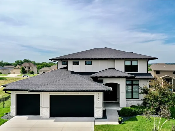4800 145th St, Urbandale, IA 50323