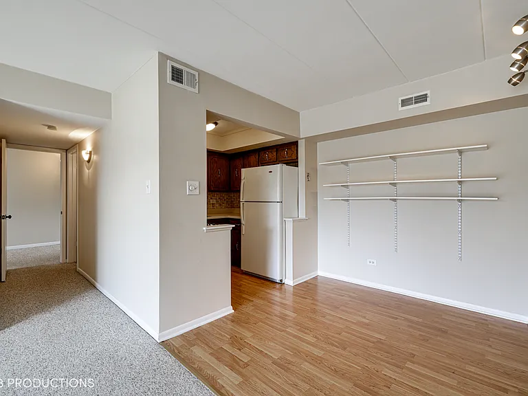 9114 W 140th St #103 — Photo 11