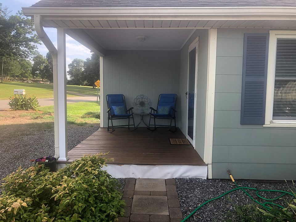 1st image of 104 Kay Ln