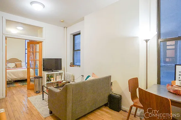 Rented by City Connections Realty | media 27