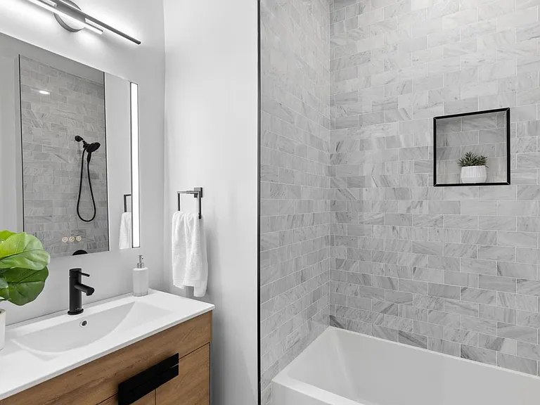 30 Kennedy St NW #2 — Photo 7