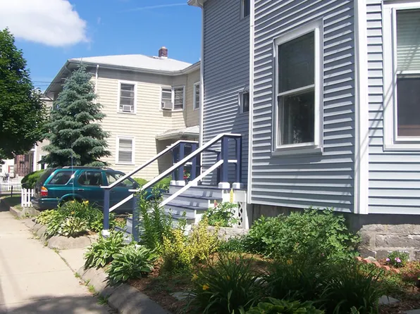 146 Robbins St, Waltham, MA 02453