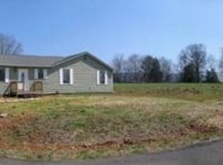 120 Buck St, Benton, TN 37307